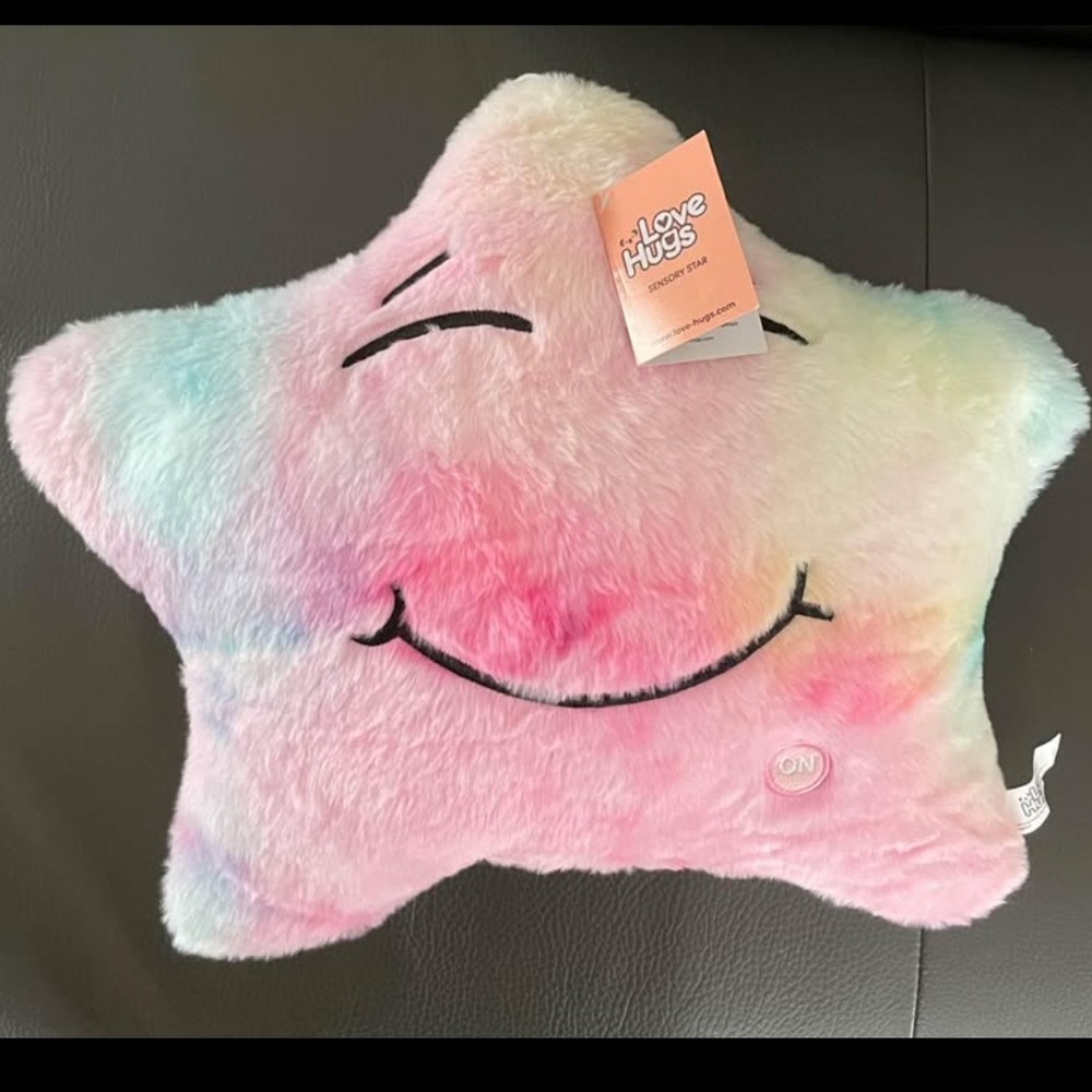 Love Hugs Musical Star Teddy Sensory Toy Pillow Brand New